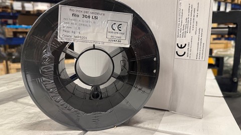 E08S